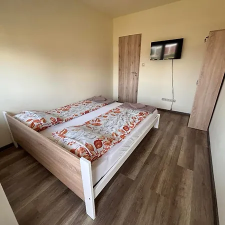 Apartment Lapartman *